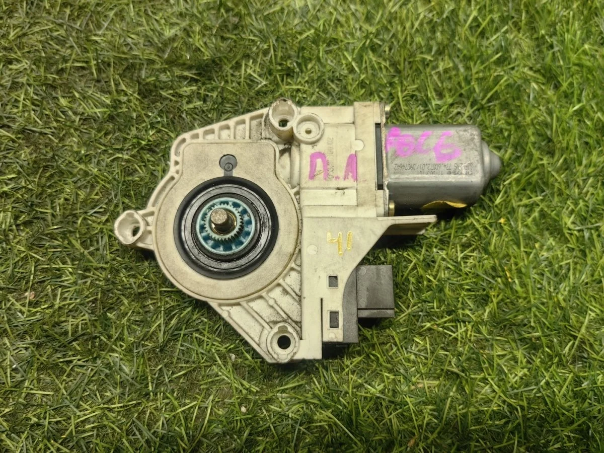 Моторчик стеклоподъемника Audi A6 C6