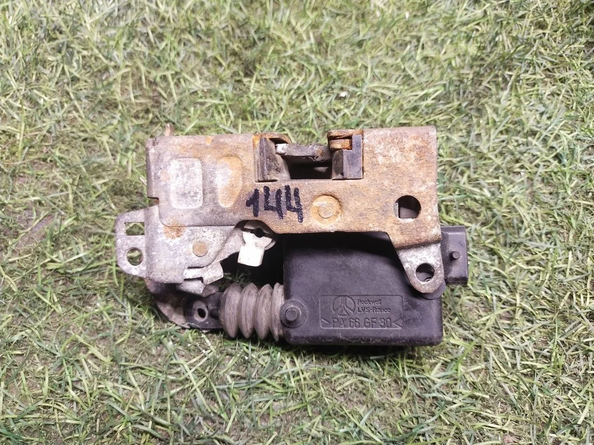 Замок двери задней правой Renault Logan