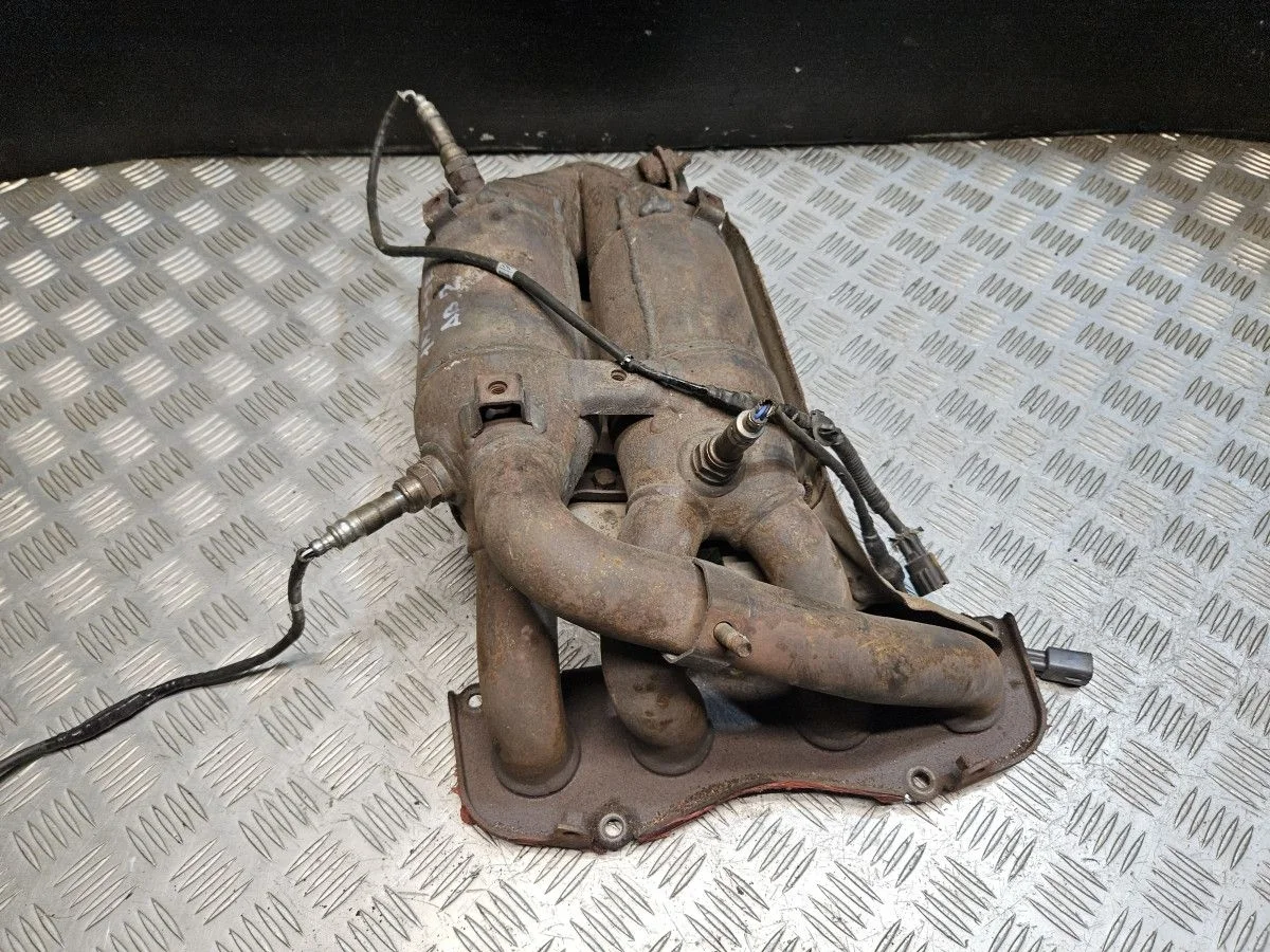 Коллектор выпускной на Toyota Avensis T250