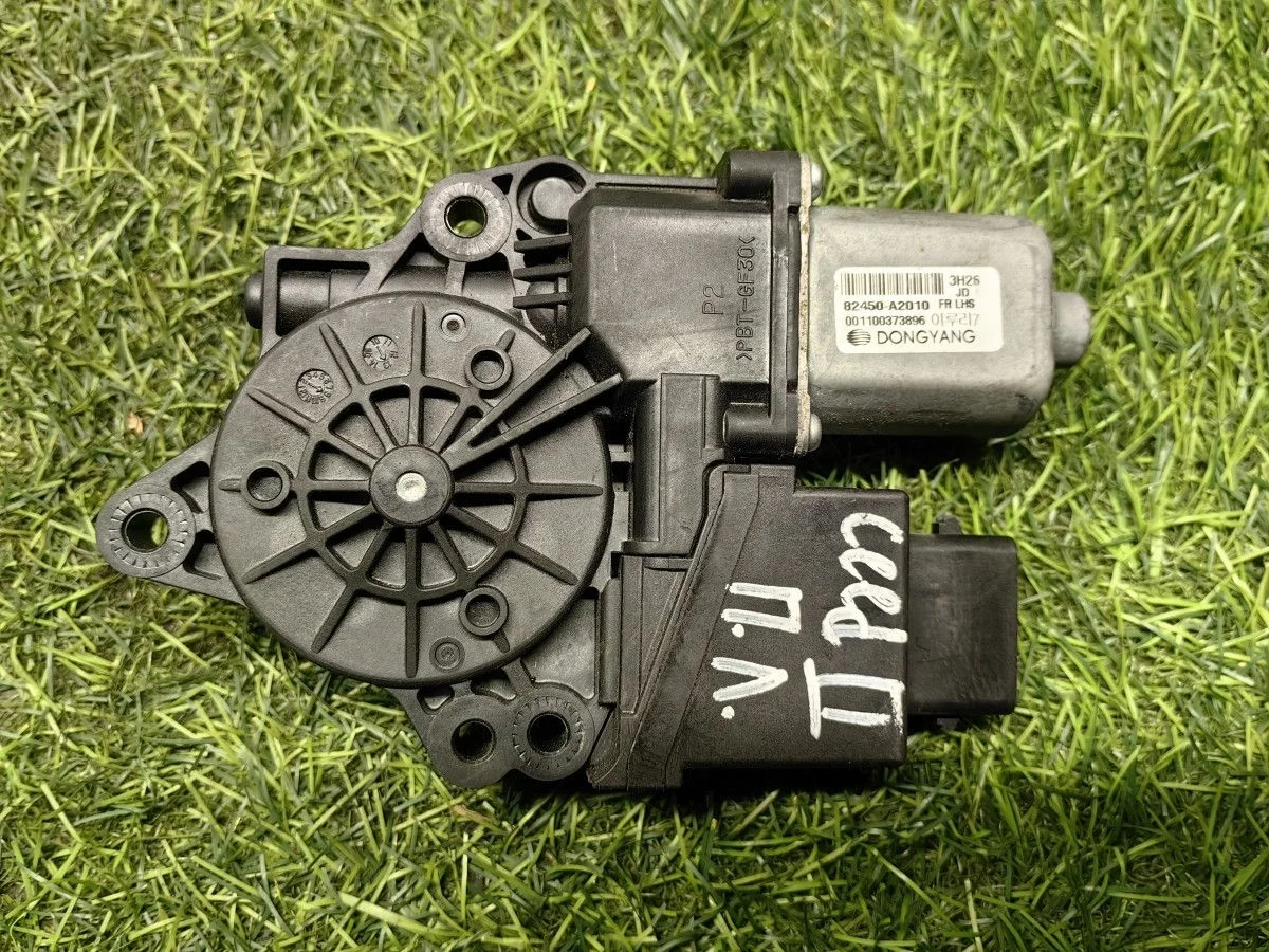 Моторчик стеклоподъемника передний левый Kia Ceed