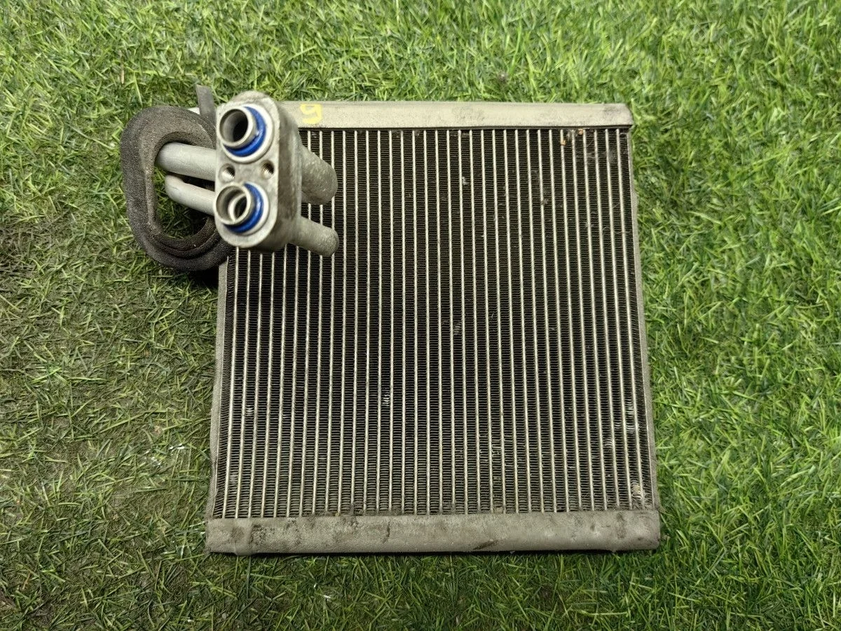 Испаритель кондиционера Hyundai Solaris I