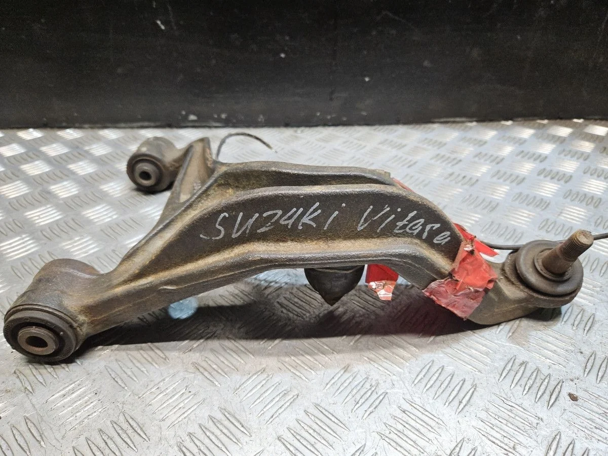 Рычаг передний правый на Suzuki SX4