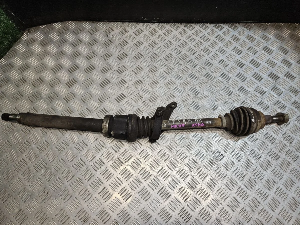 Привод передний правый на Ford Focus 3 1.6