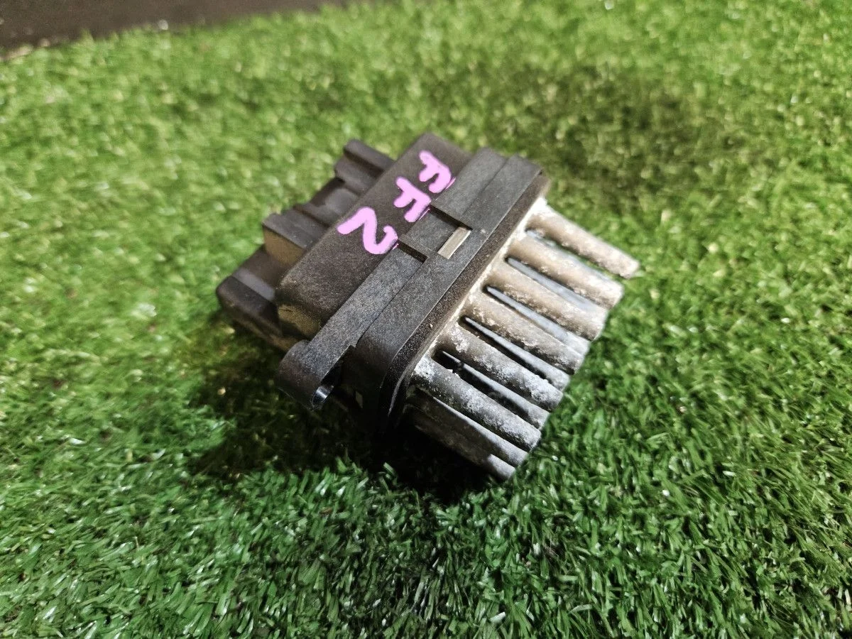 Резистор отопителя на Ford Focus 2