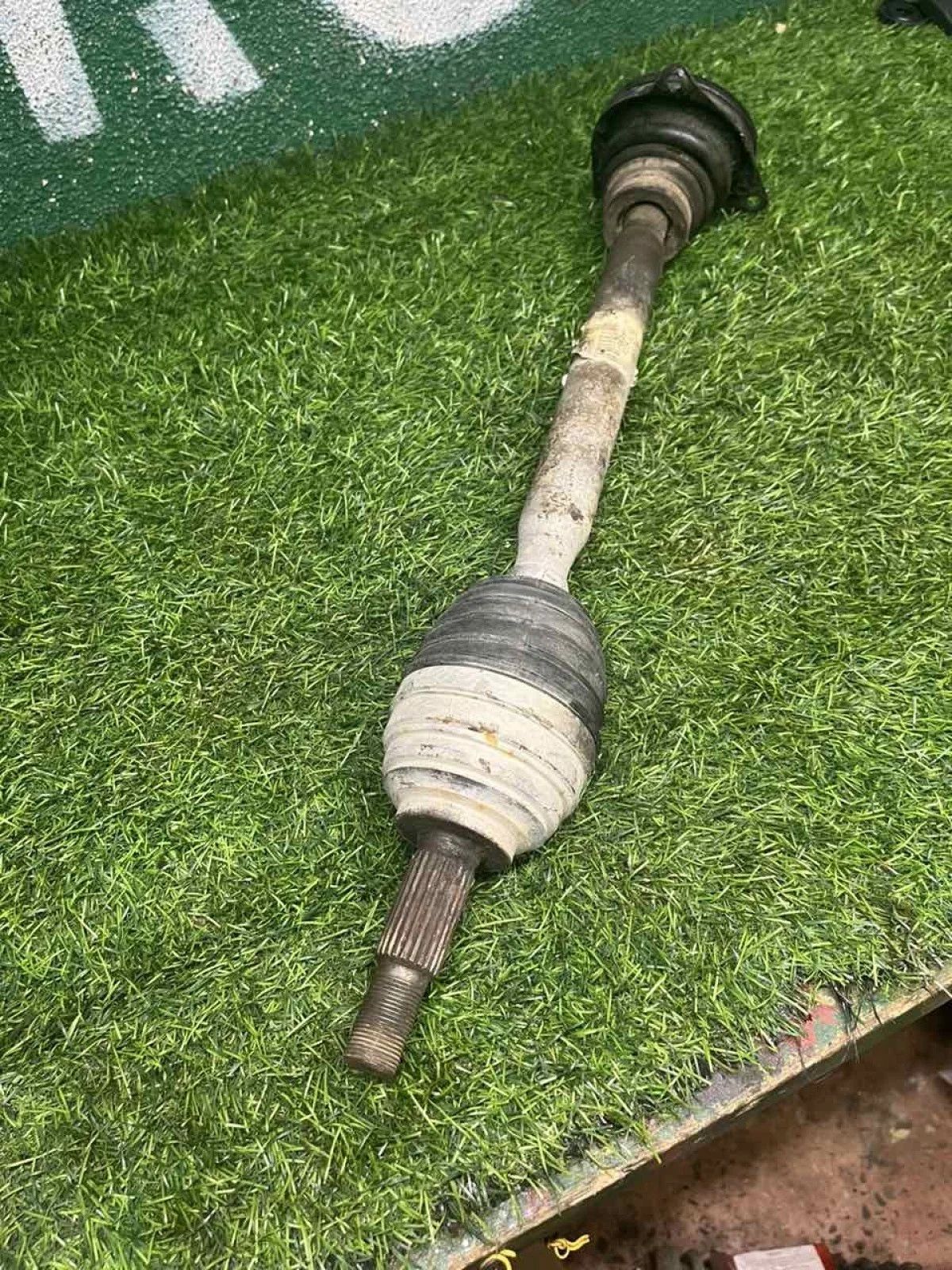 Вал приводной (Полуось) передний левый Nissan