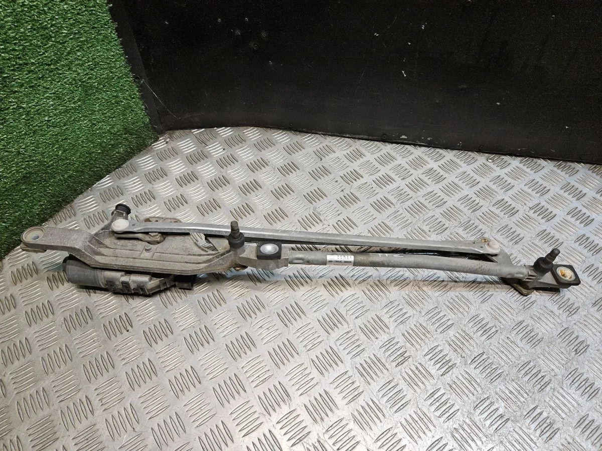 Трапеция дворников на Ford Focus 2