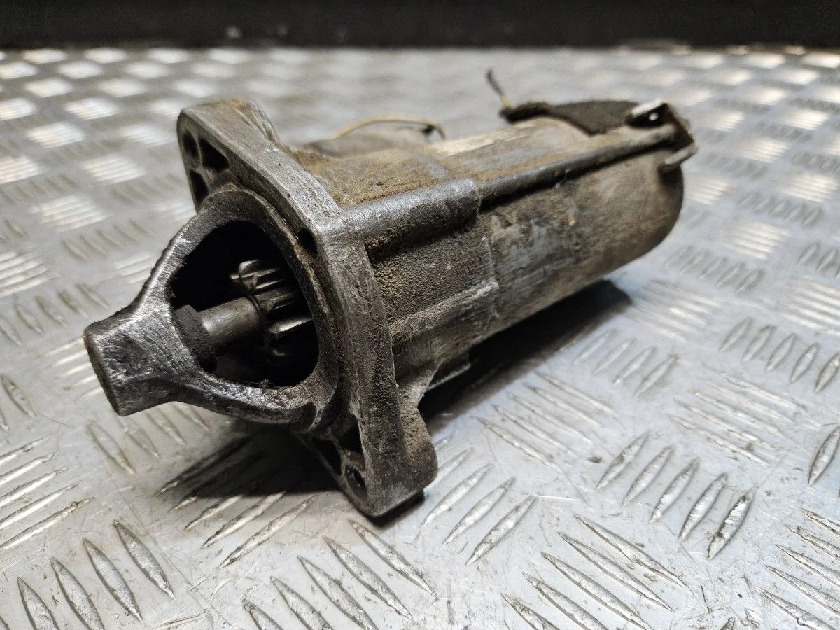 Стартер на Corolla E121 1.6