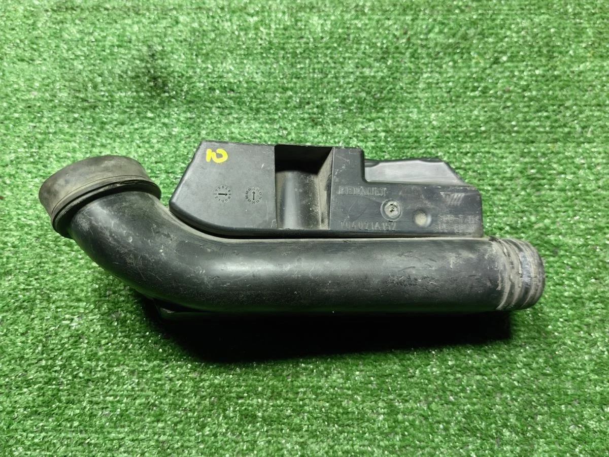 Резонатор воздушного фильтра Renault Logan