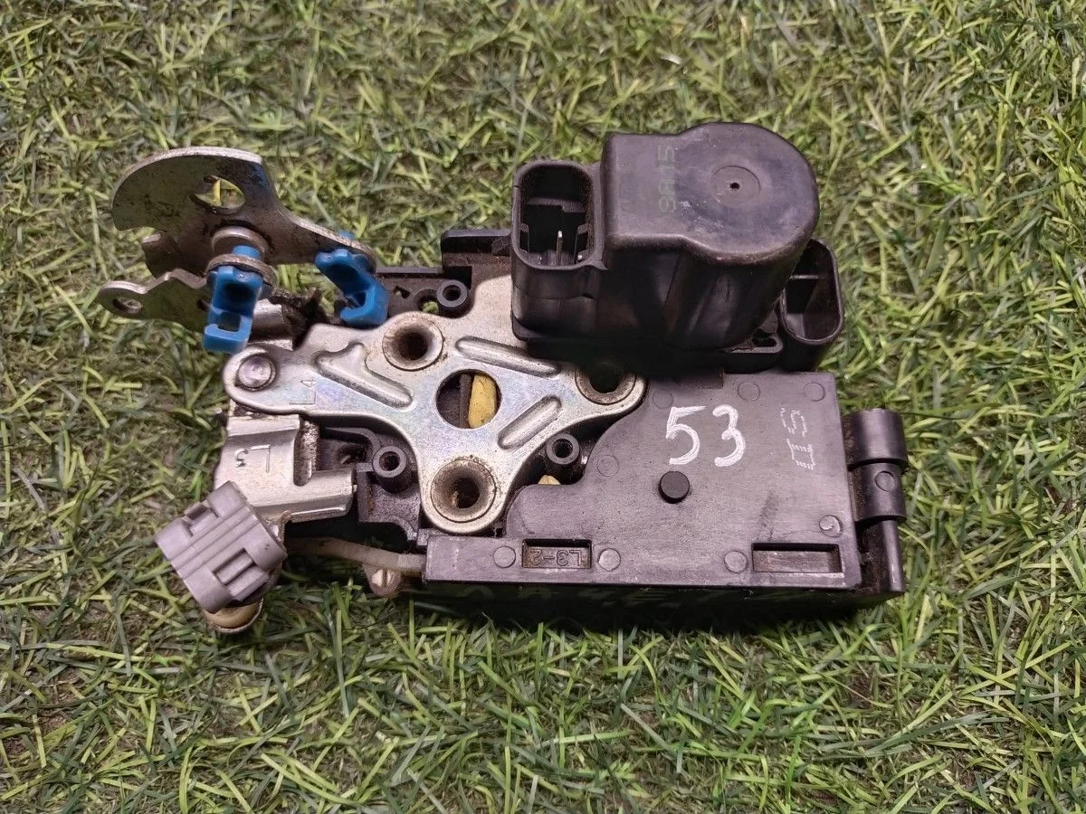 Замок двери передней левой Chevrolet Lacetti