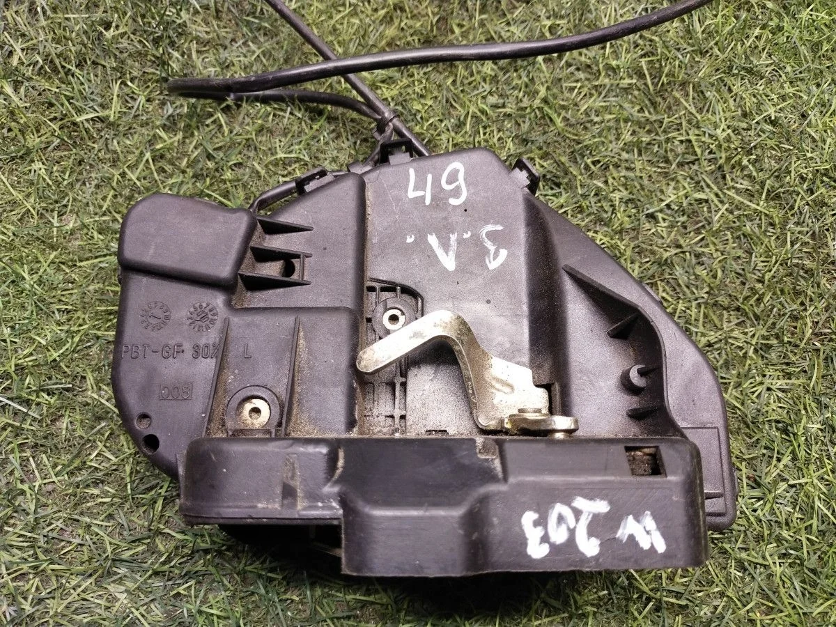 Замок двери Mercedes-Benz C-Class W203