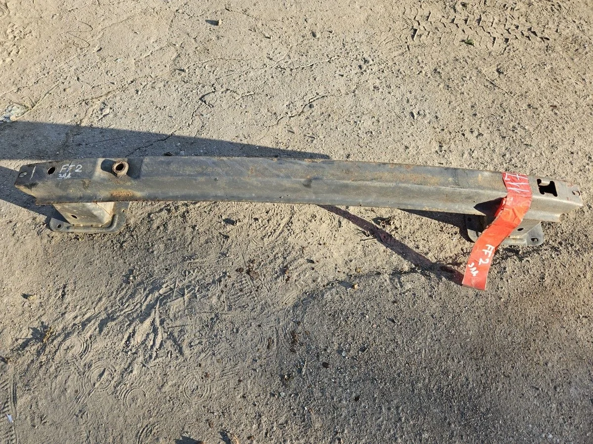 Усилитель заднего бампера на Ford Focus 2