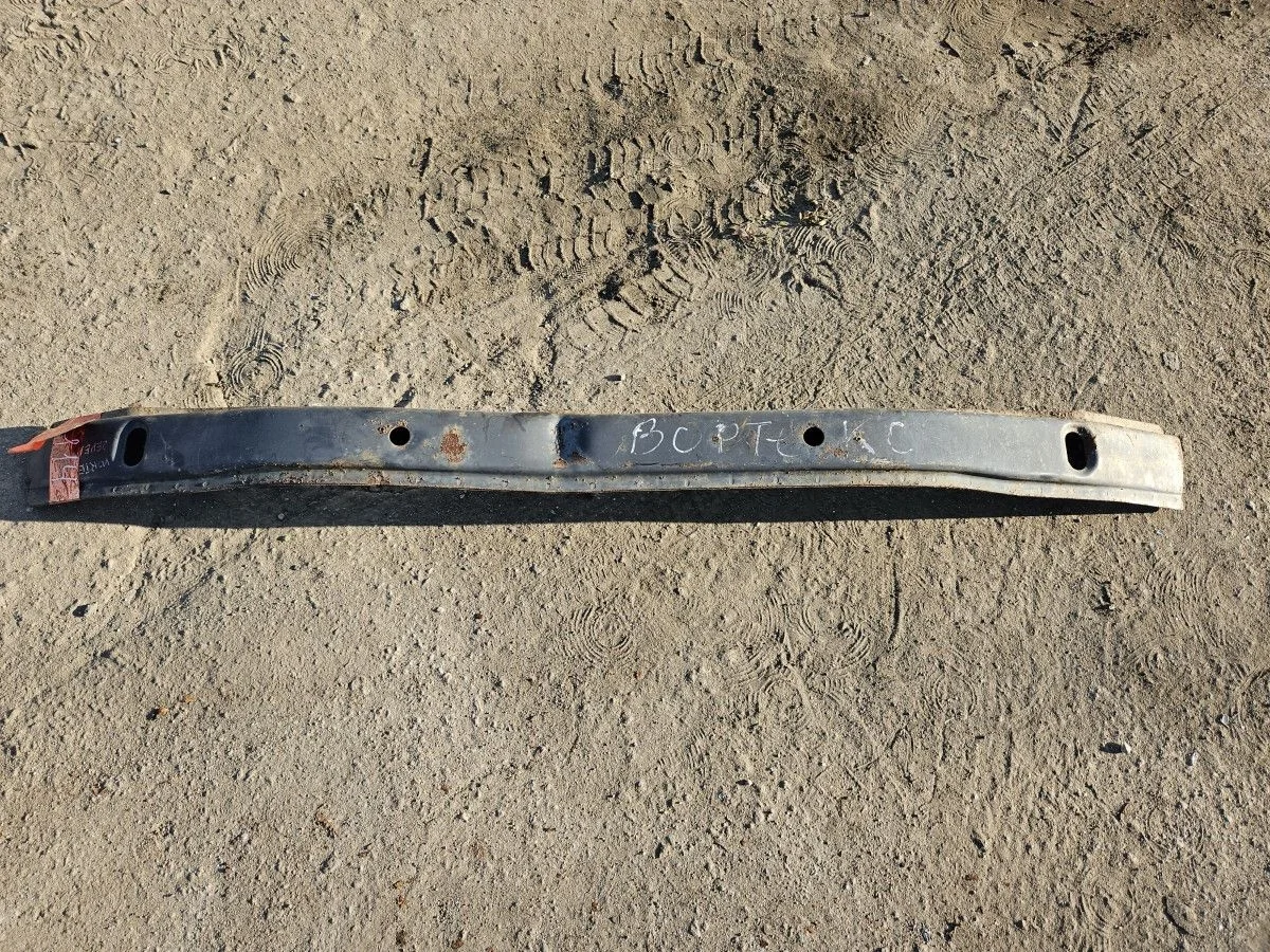 Усилитель переднего бампера на Vortex Estina