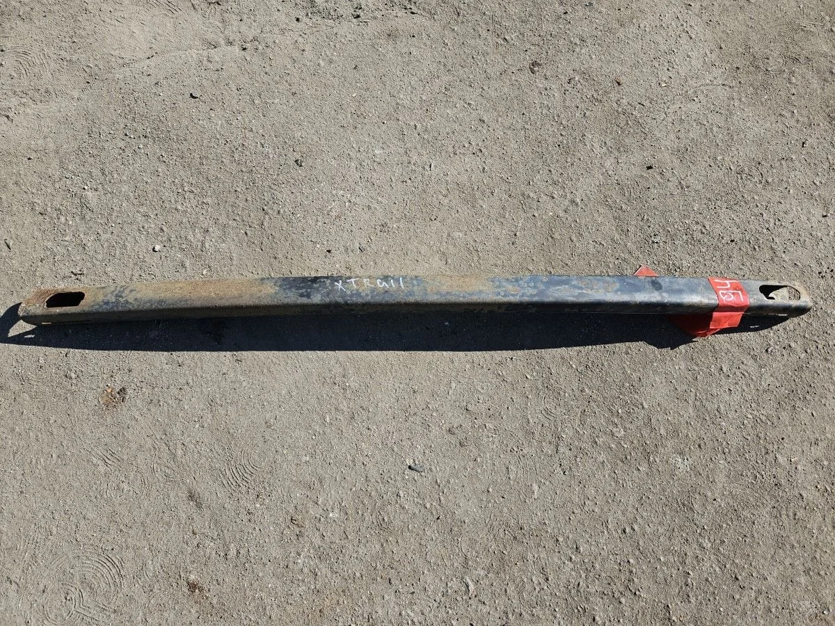 Усилитель заднего бампера на Nissan X-trail T30