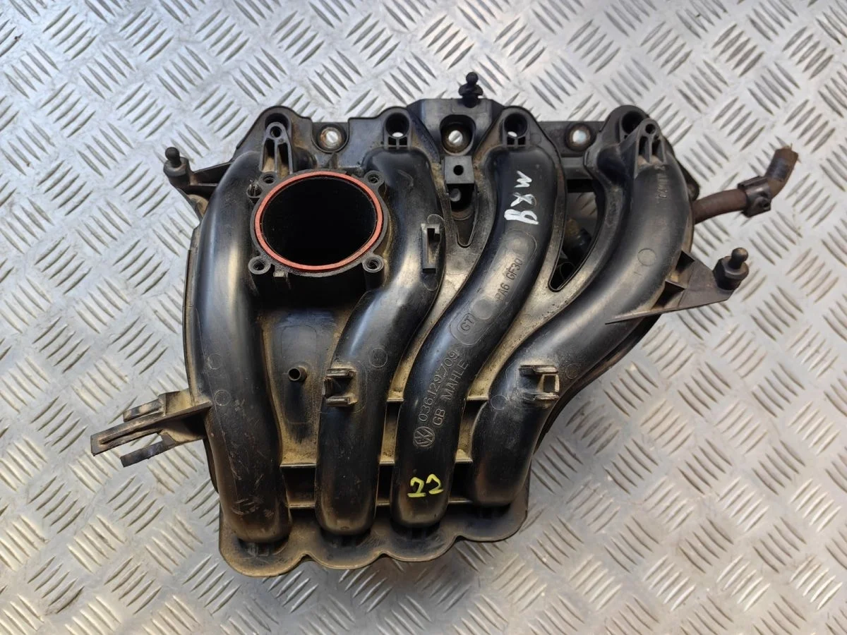 Впускной коллектор Skoda Fabia 2