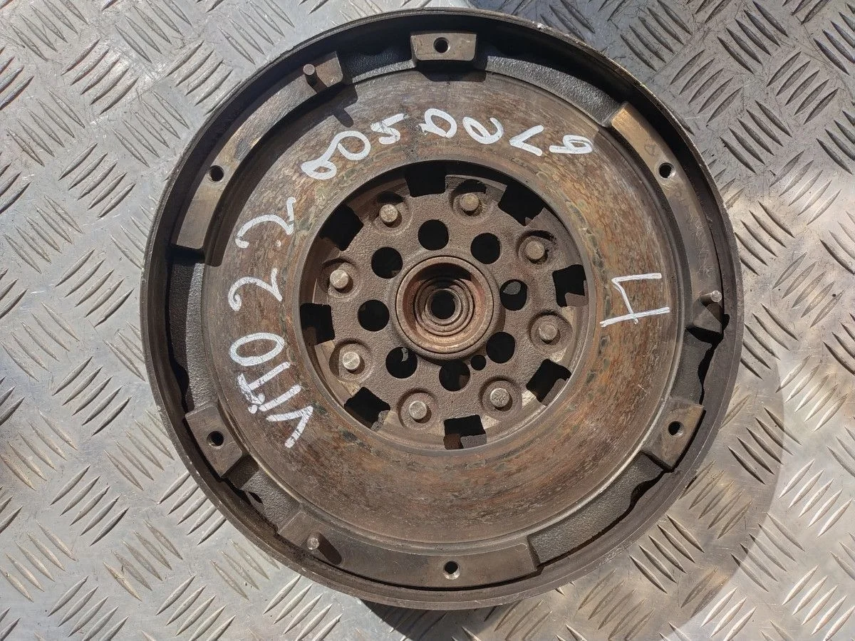 Маховик Mercedes Vito