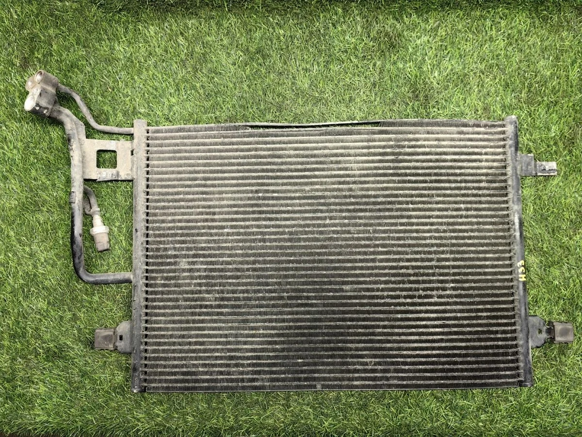 Радиатор кондиционера Volkswagen Passat B5+