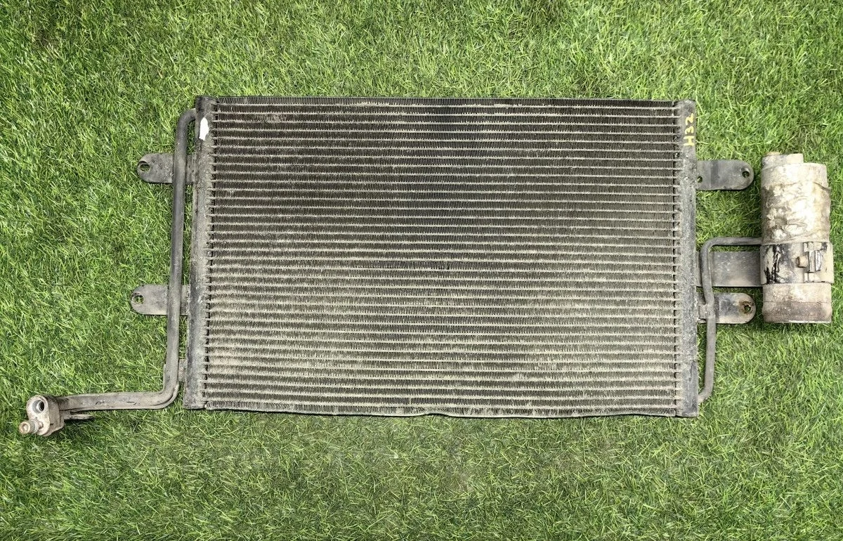 Радиатор кондиционера Volkswagen Golf VI
