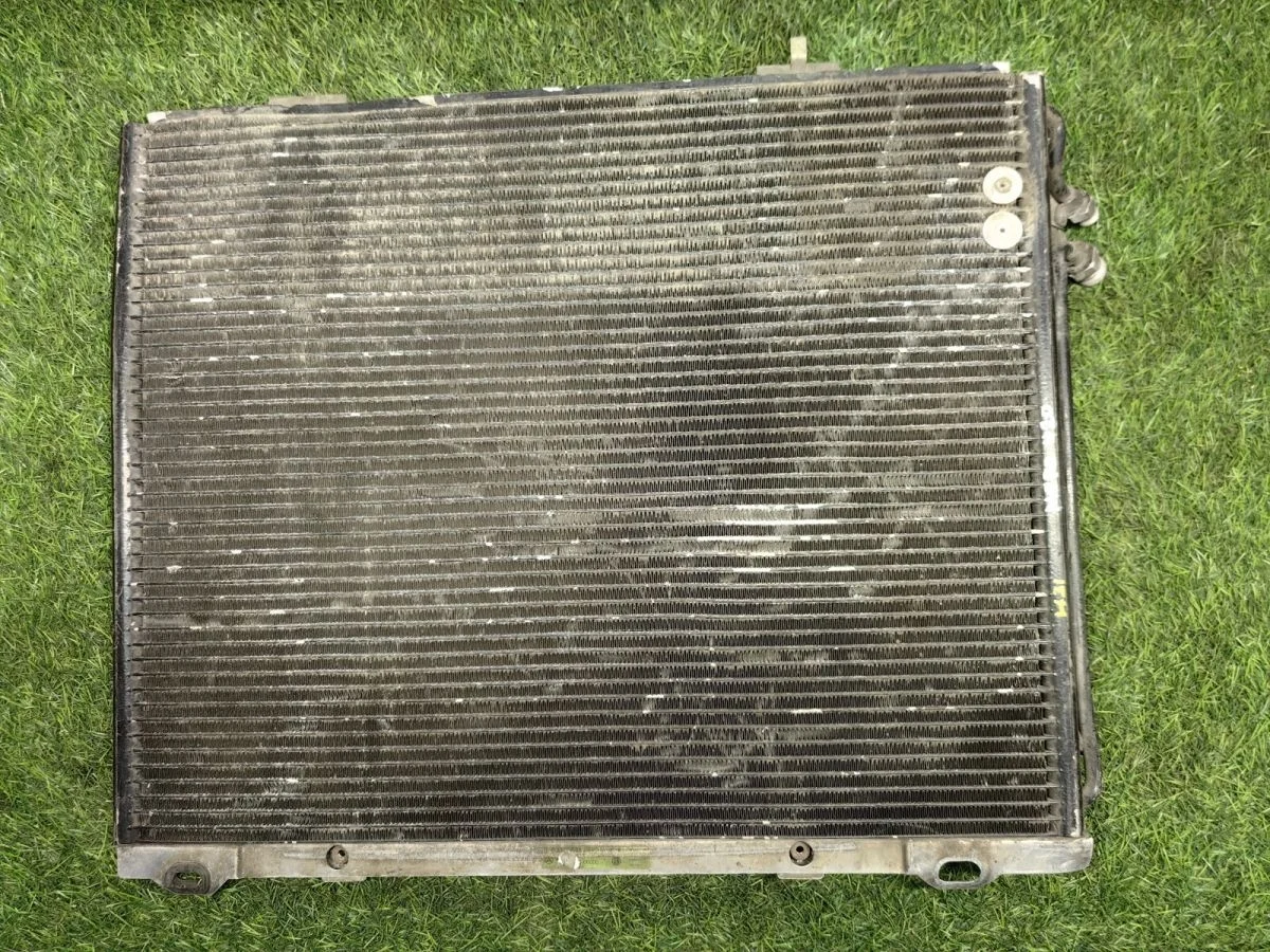 Радиатор кондиционера Mercedes W210