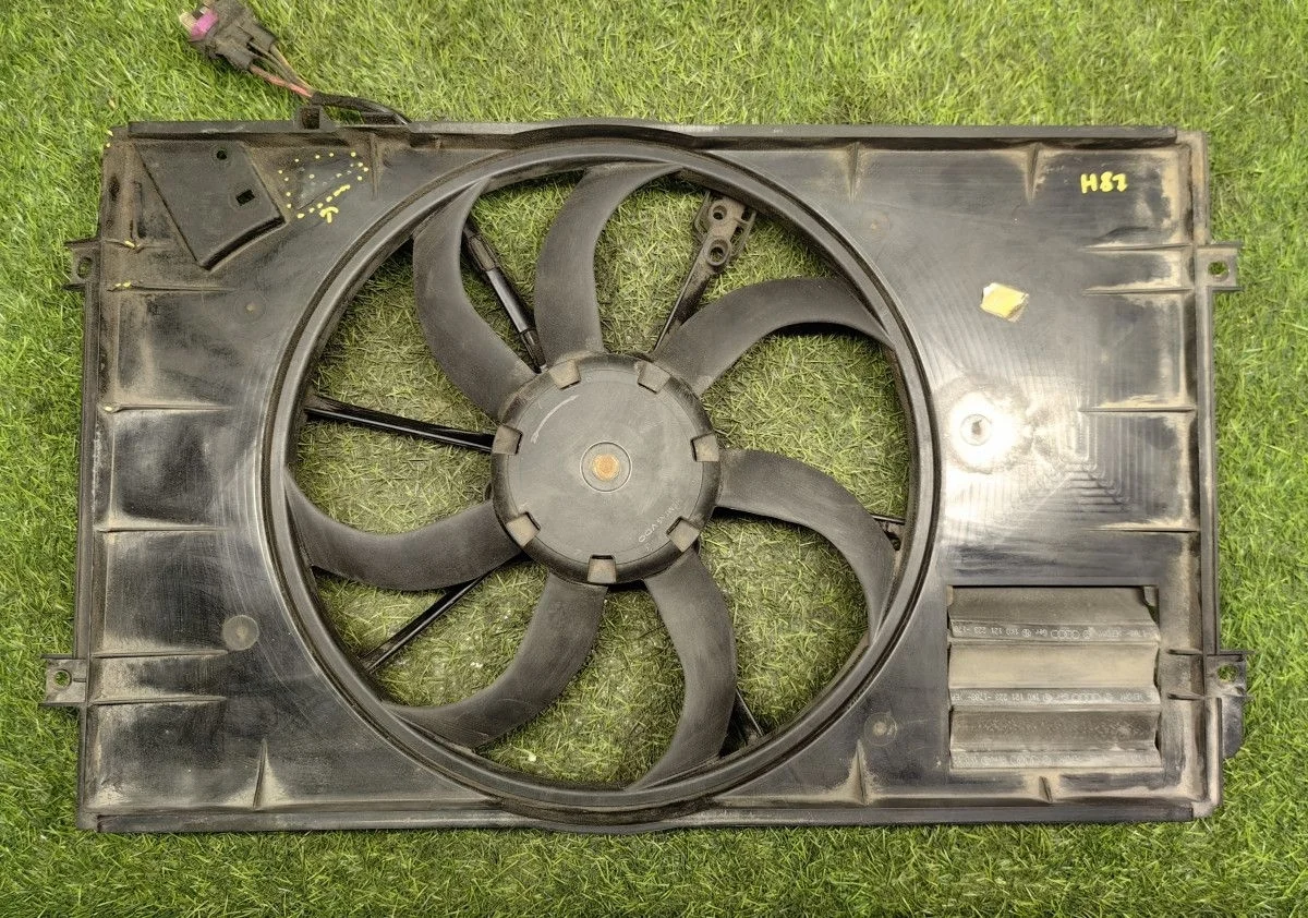 Диффузор вентилятора в сборе Volkswagen Golf MK5