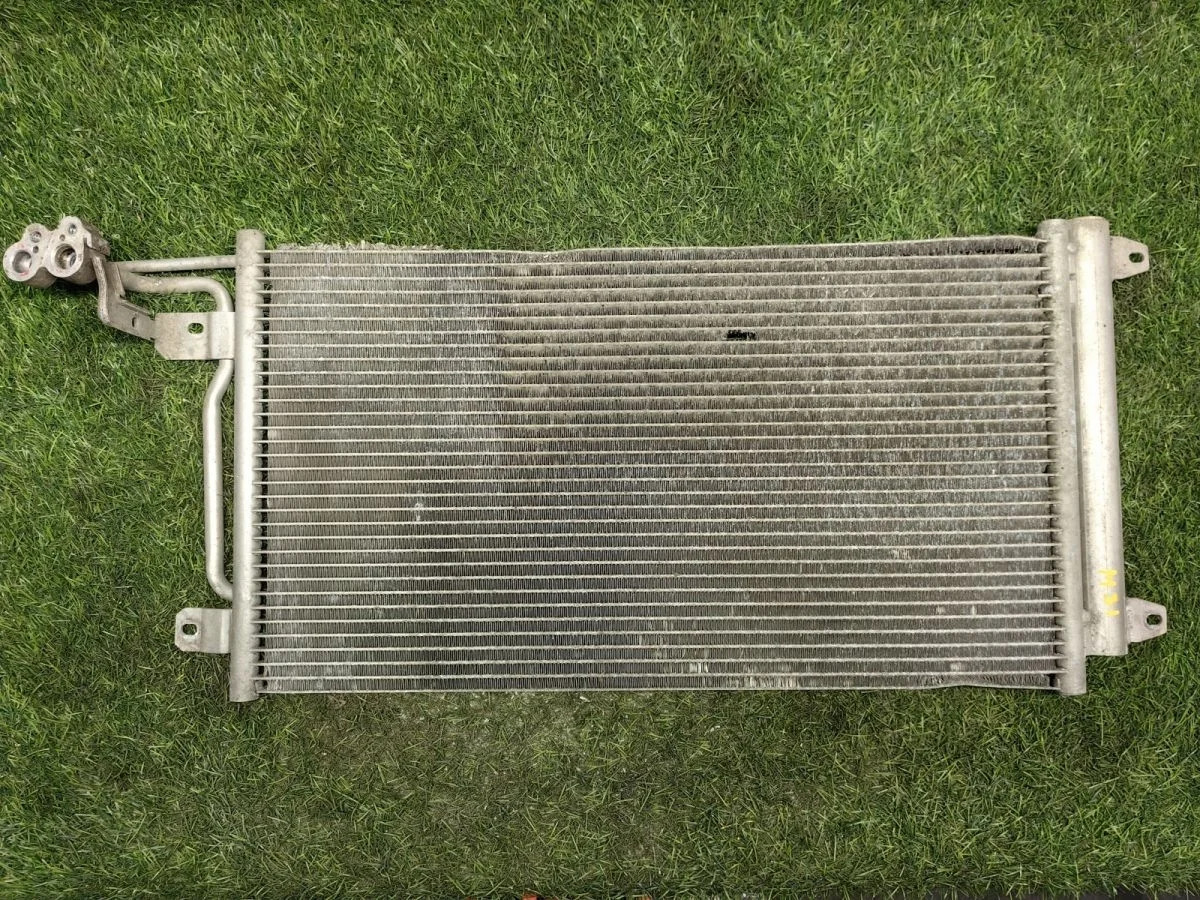 Радиатор кондиционера Volkswagen Polo