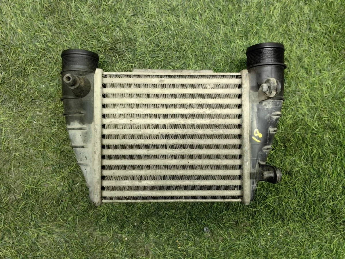 Интеркулер Audi A4 B7