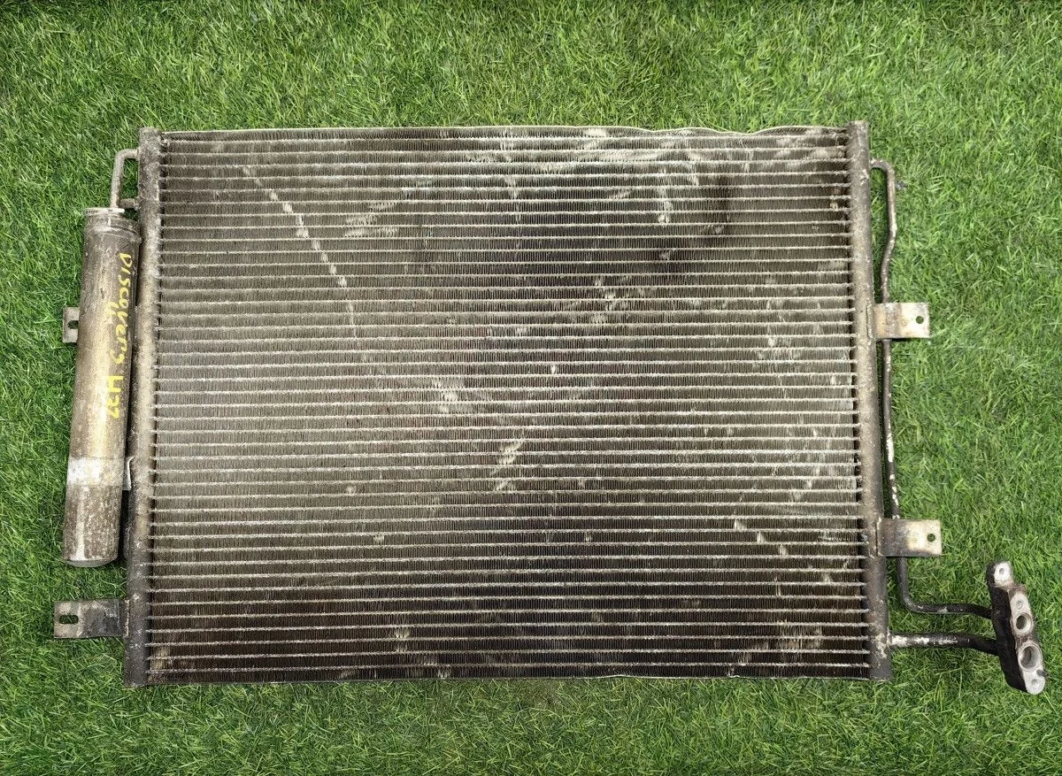 Радиатор кондиционера Land Rover Discovery
