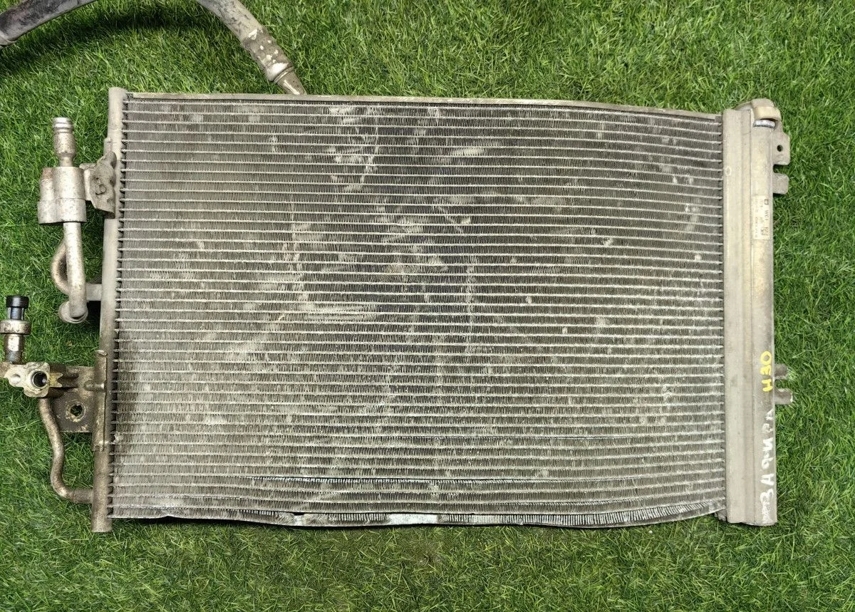 Радиатор кондиционера Opel Zafira B