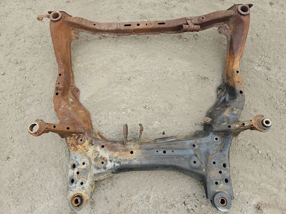 Подрамник передний на Mazda CX-7