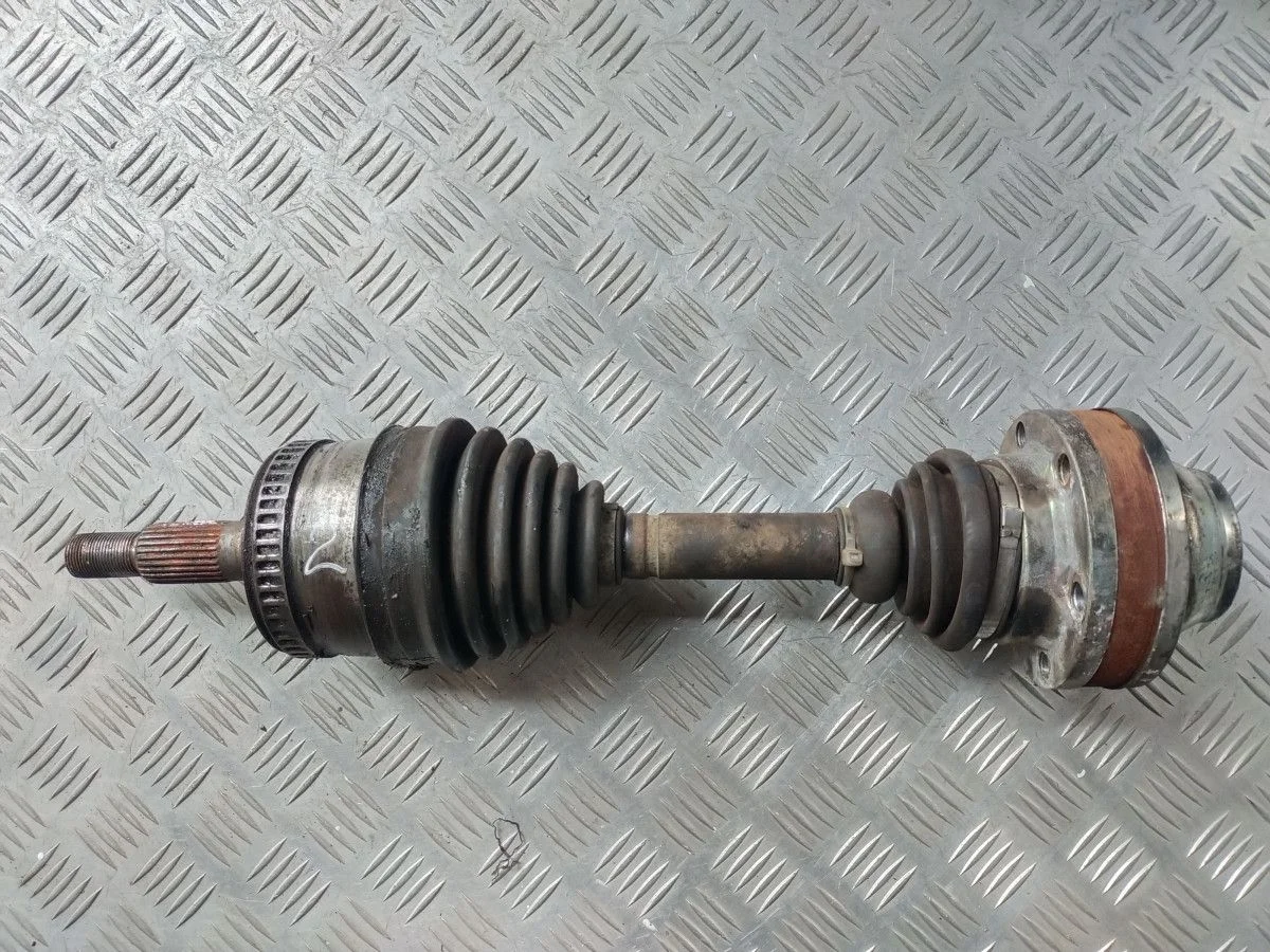 Привод передний Mercedes-Benz Vito