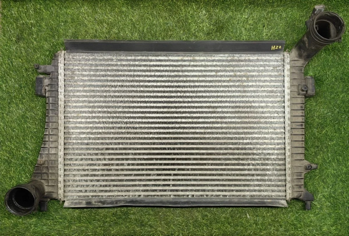 Радиатор интеркулера Volkswagen Passat B6