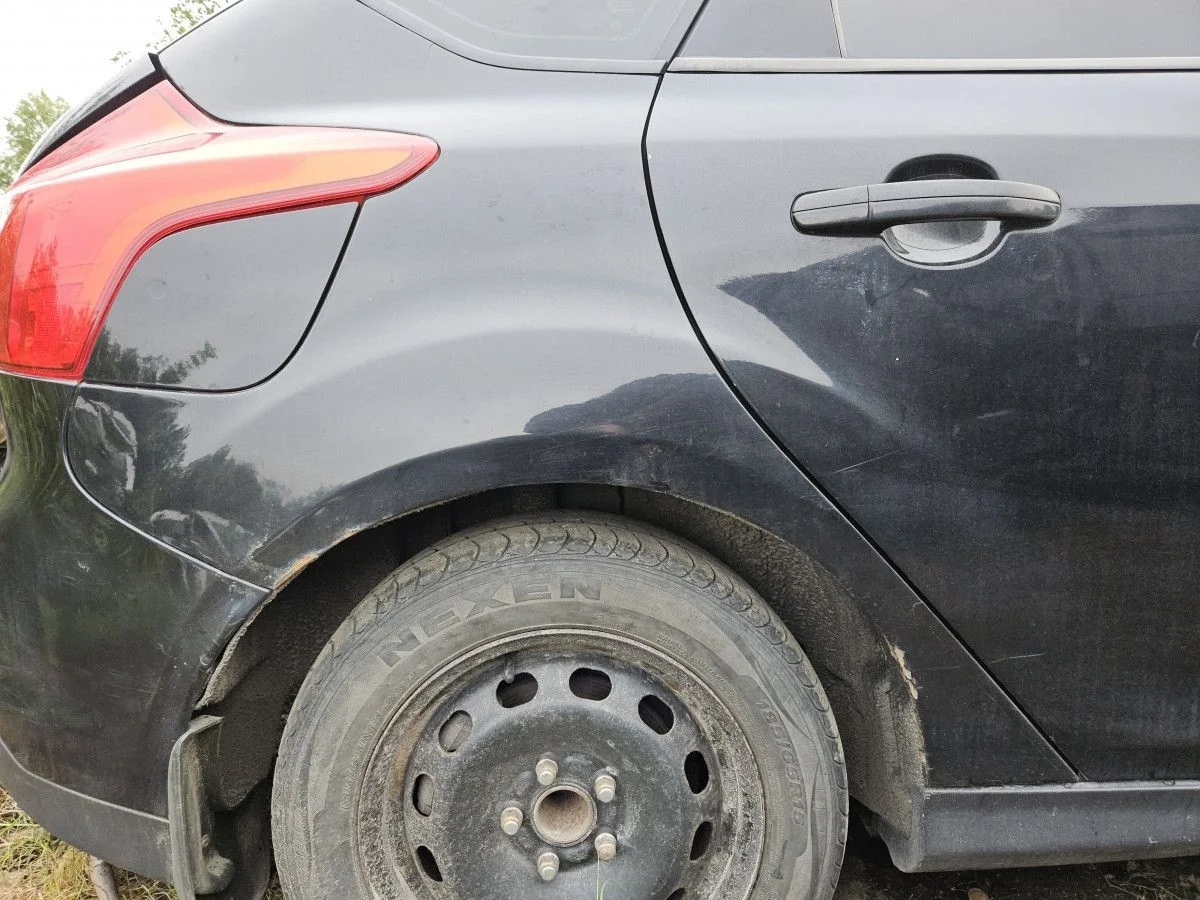 Крыло заднее правое на Ford Focus 3 хэтч