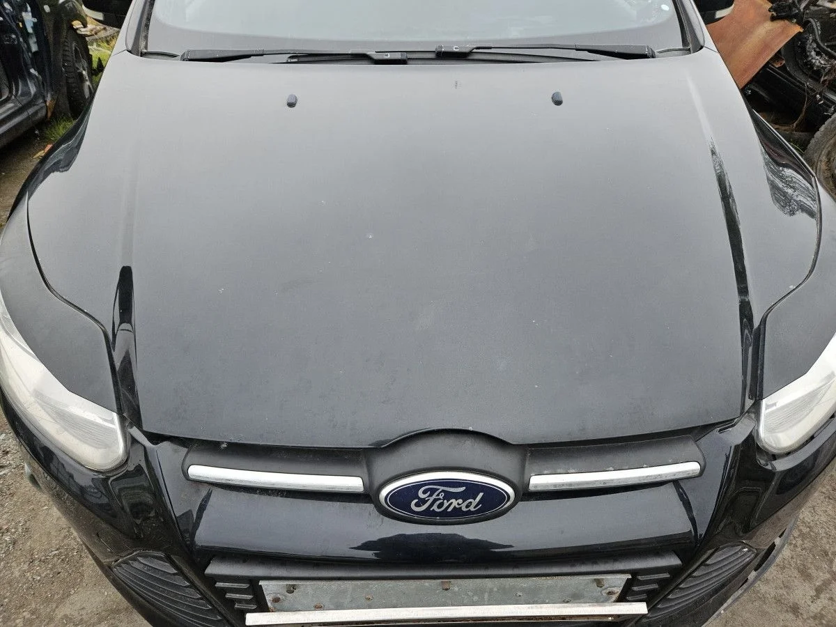 Капот на Ford Focus 3 хэтч