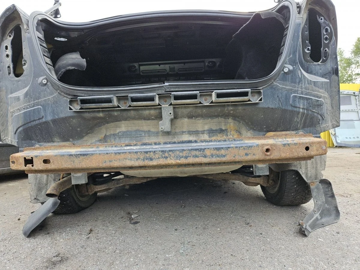Усилитель заднего бампера на Ford Focus 2 рест