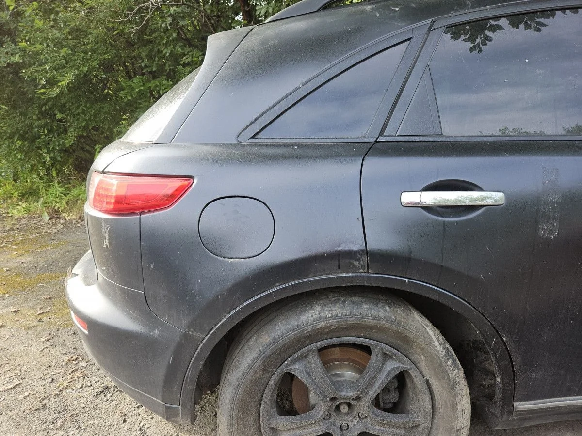Крыло заднее правое на Infiniti FX35