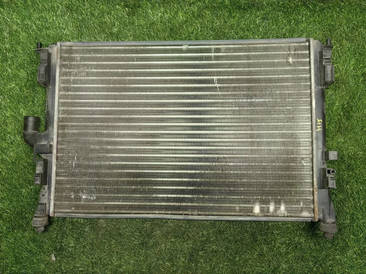 Радиатор охлаждения Renault Duster