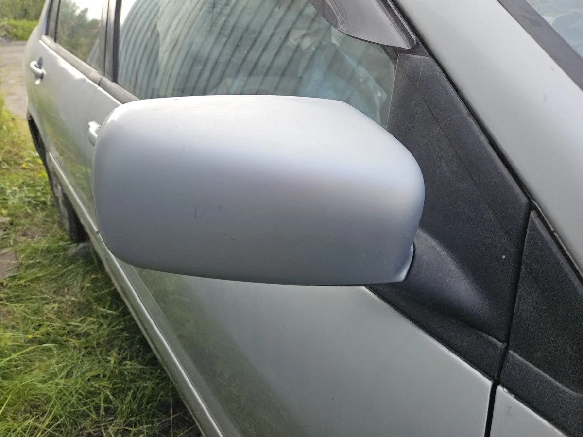 Зеркало правое на Lancer 9