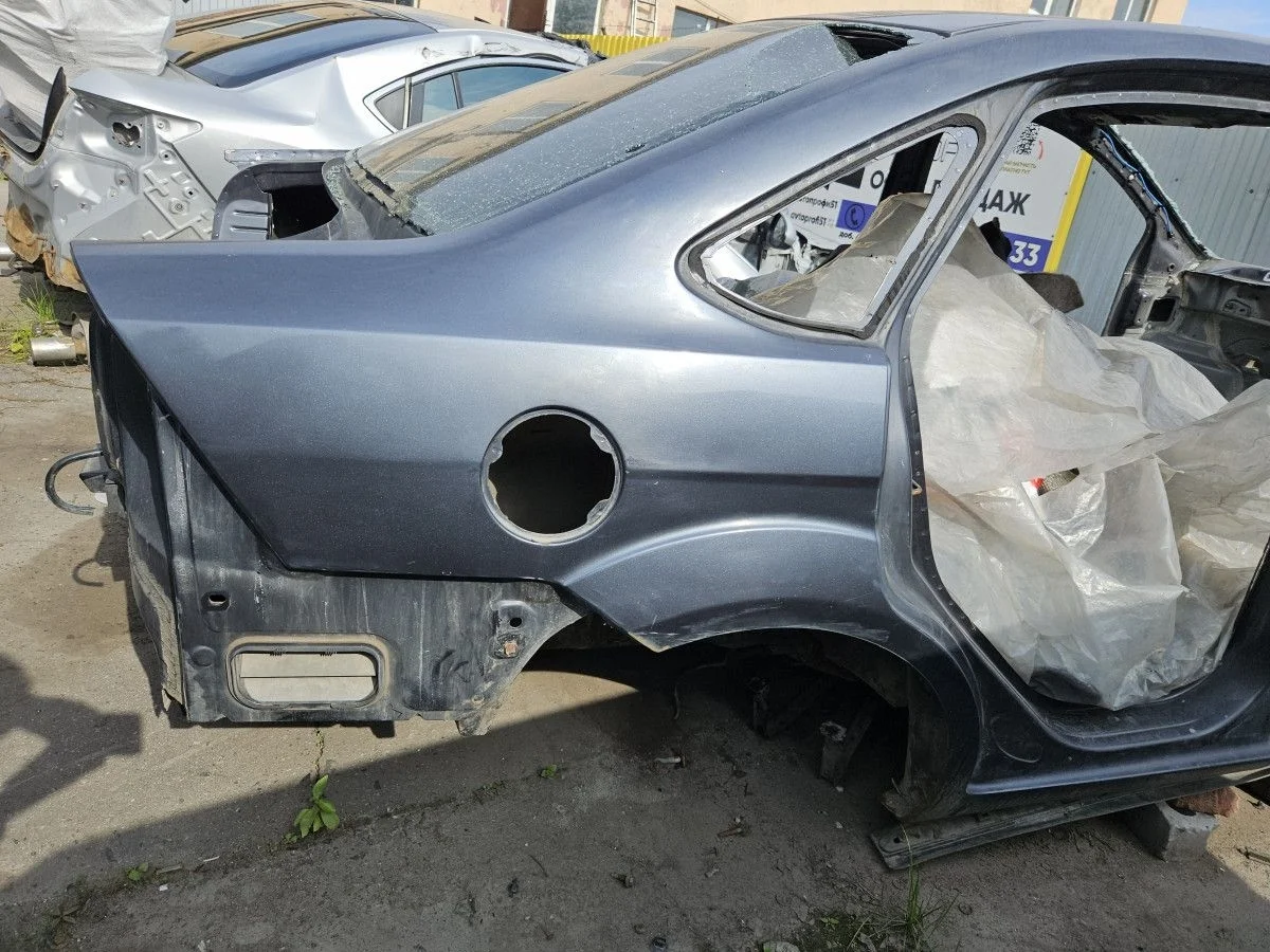 Крыло заднее правое на Ford Focus 2
