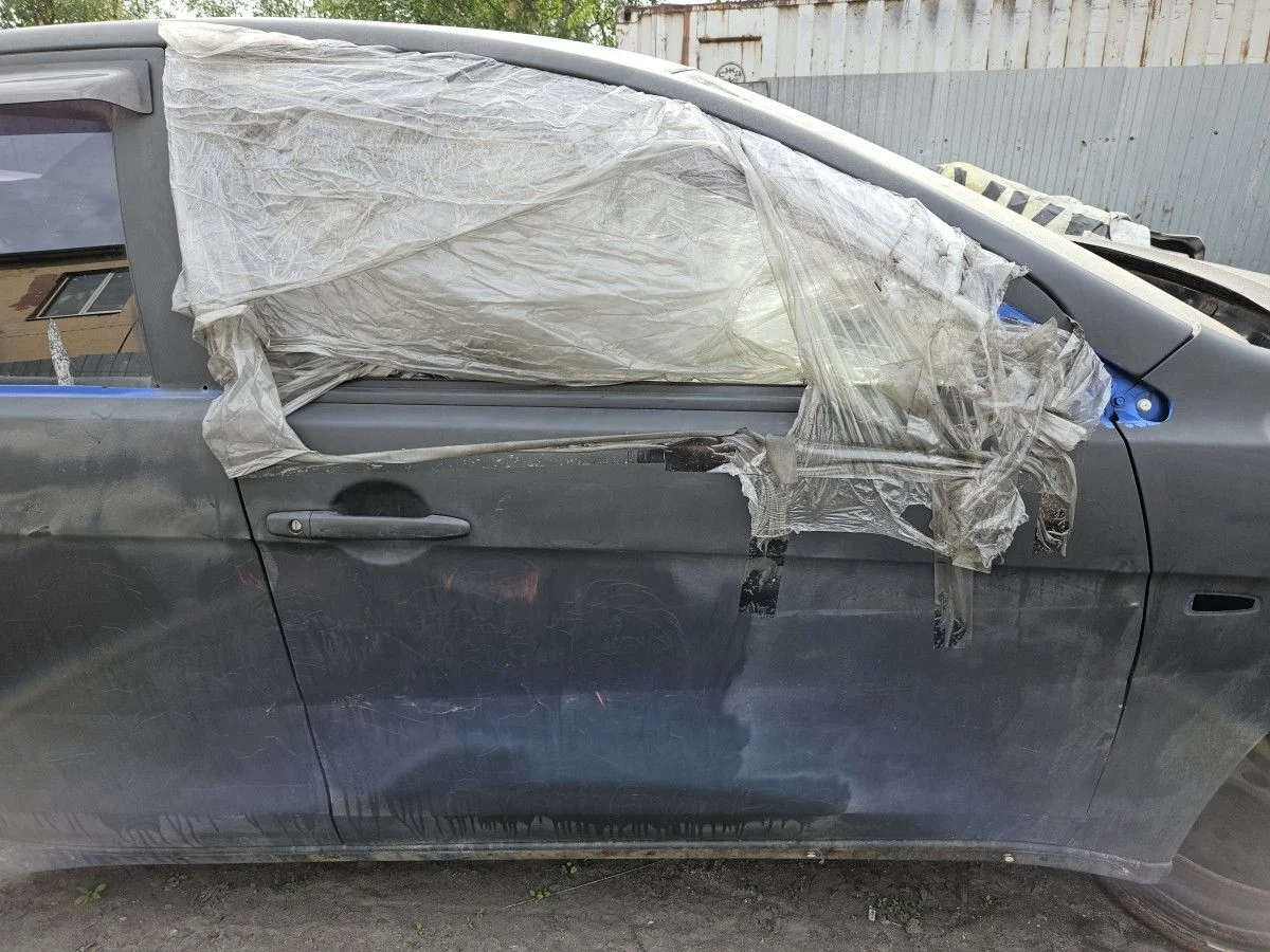 Дверь передняя правая на Mitsubishi Lancer 10