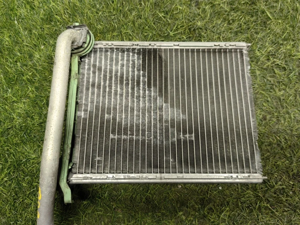 Радиатор отопителя Peugeot 308