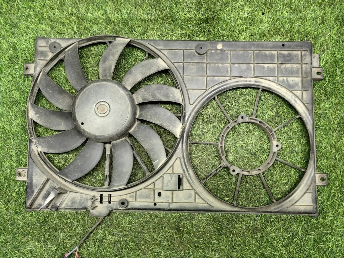 Вентилятор охлаждения в сборе Skoda Octavia