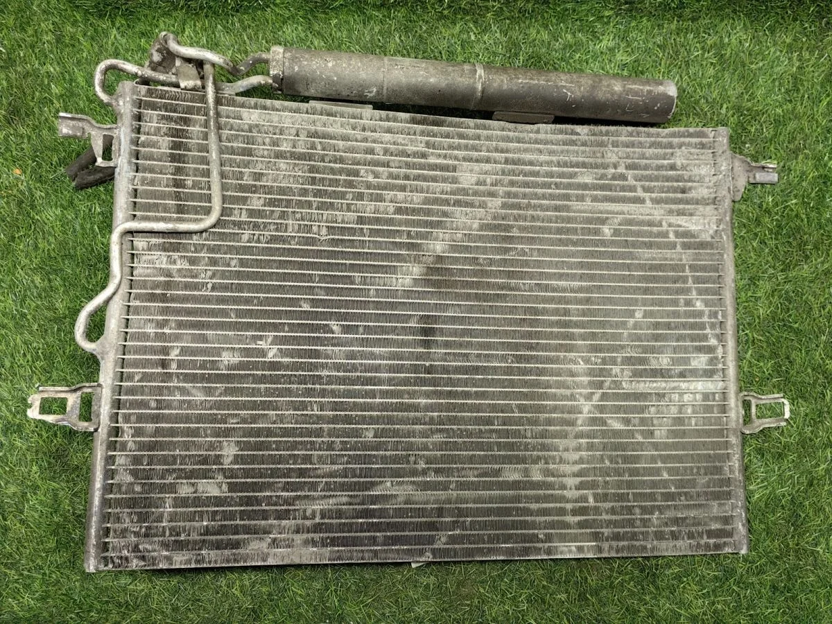 Радиатор кондиционера Mercedes-Benz E-Class