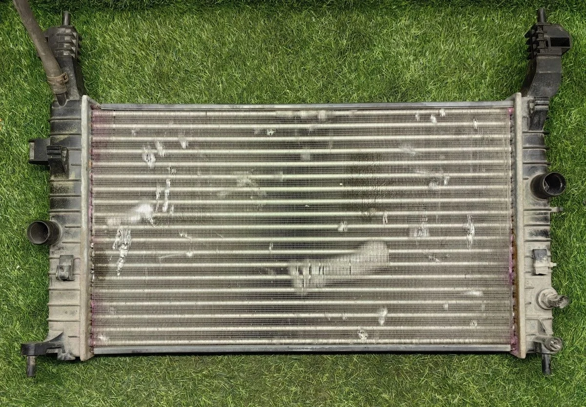 Радиатор основной Opel Meriva