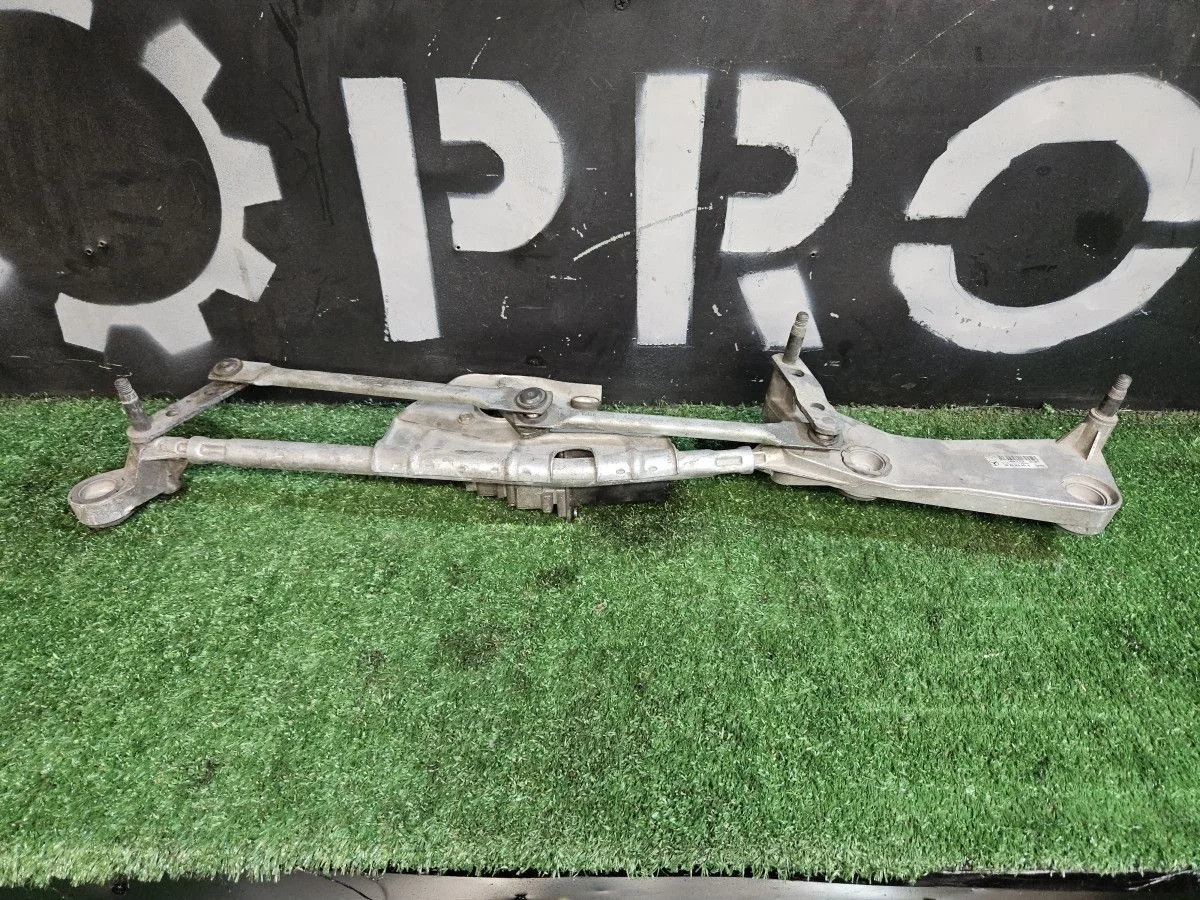 Трапеция стеклоочистителей на Mercedes ML W164