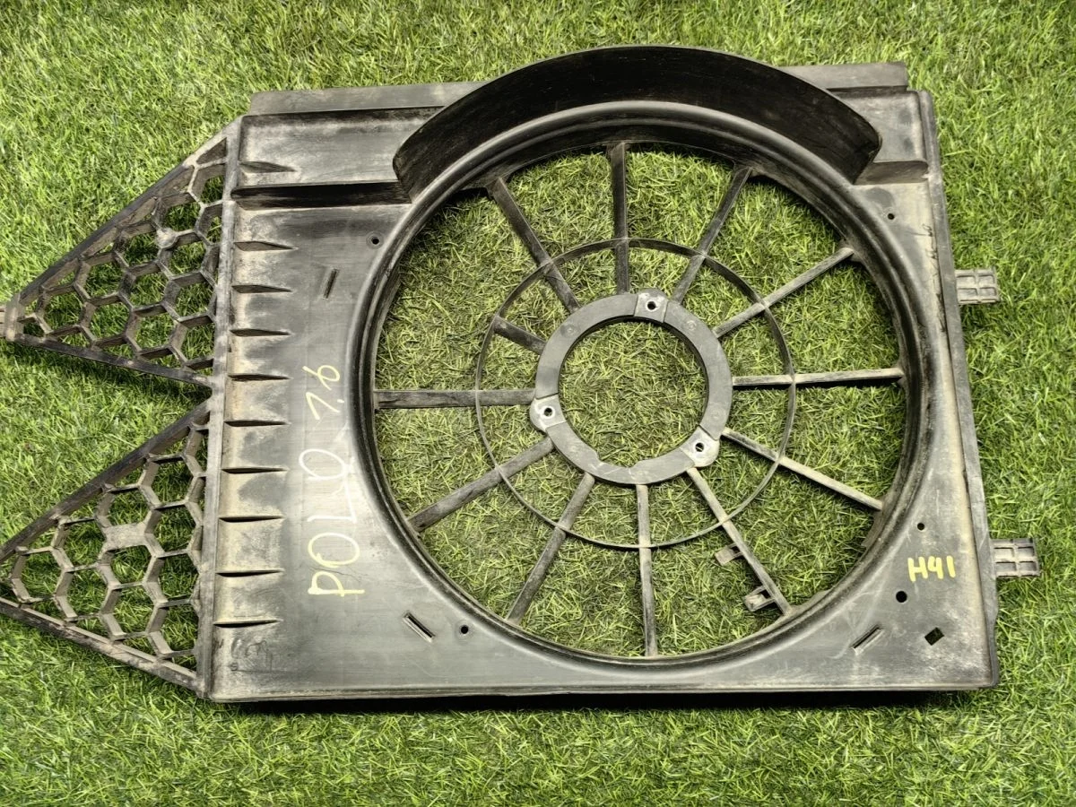 Диффузор вентилятора радиатора Volkswagen Polo