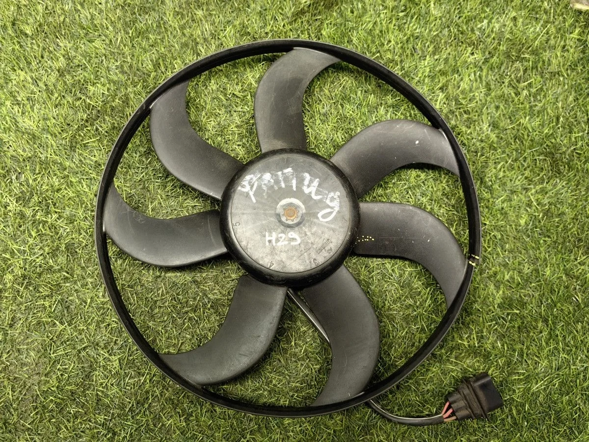 Вентилятор радиатора Skoda Rapid