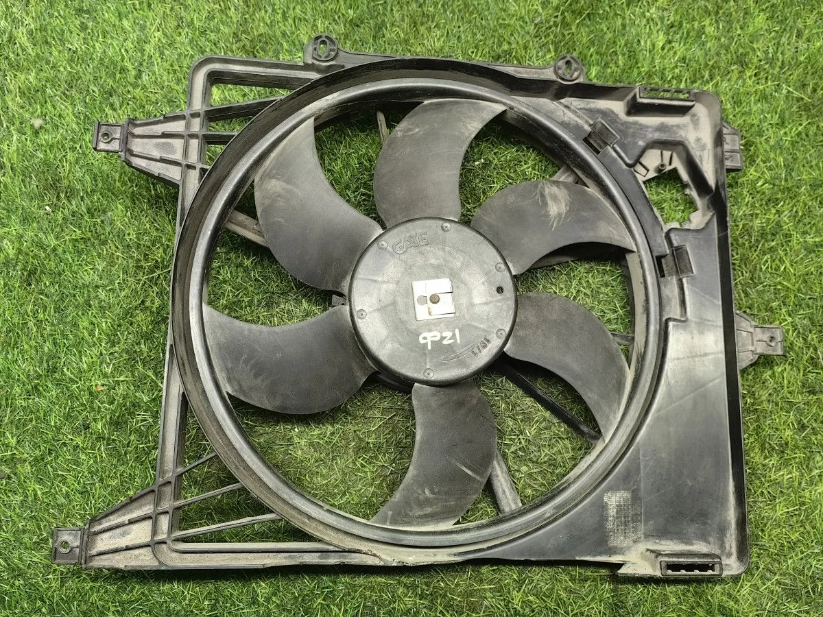 Диффузор с вентилятором в сборе Renault Clio