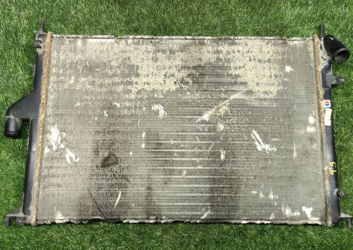 Радиатор охлаждения Renault Duster