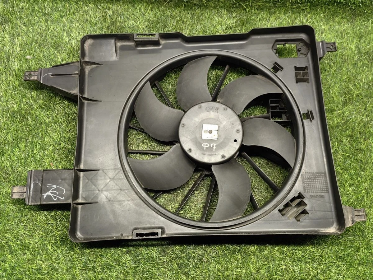 Диффузор радиатора в сборе Renault Megan