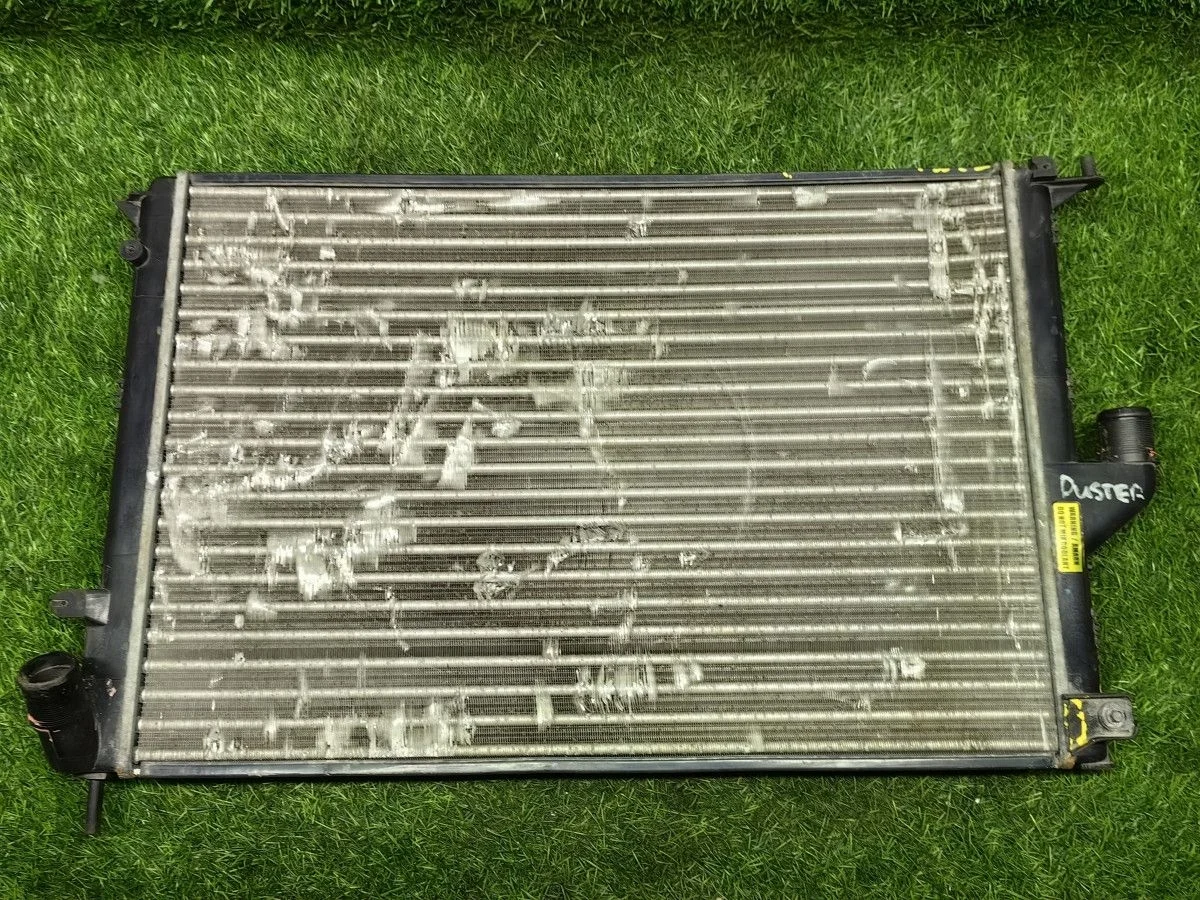 Радиатор охлаждения Renault Duster