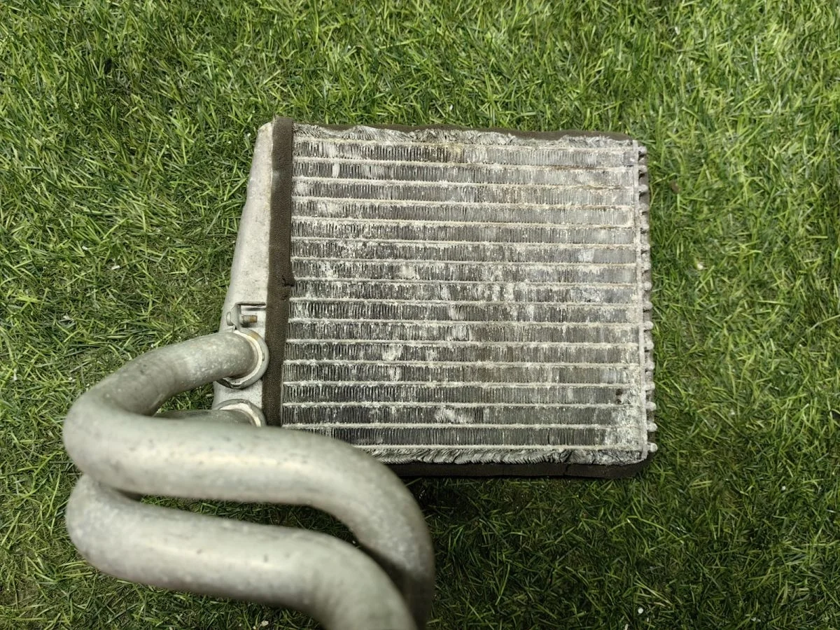 Радиатор отопителя Volkswagen Caddy